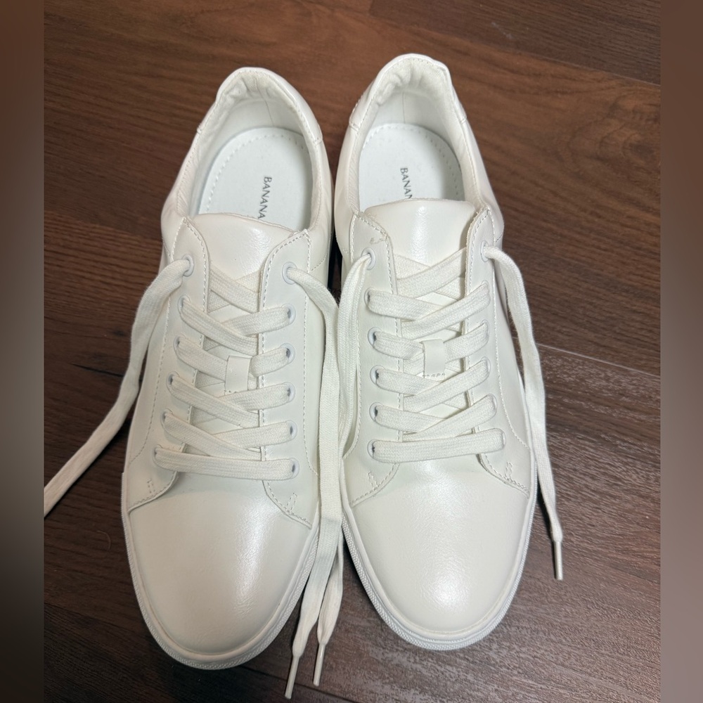 BANANA REPUBLIC VEGAN LEATHER SNEAKERS Men's Size 10 White Shoes New